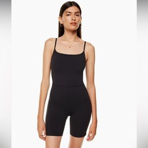 Wilfred Free Divinity 7" Romper, medium, black